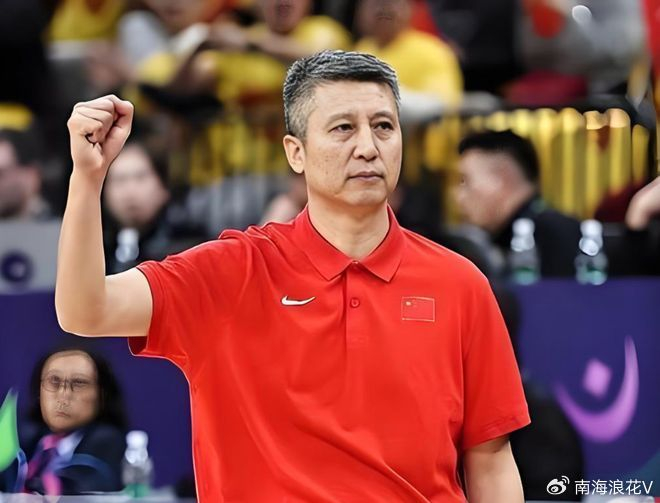 天天盈球直播-轰43分7板！展现CBA顶级水平，才23岁，球迷：郭士强快归化他|史密斯|深圳队|浙江队|三分球|绝杀_新浪体育_新浪新闻